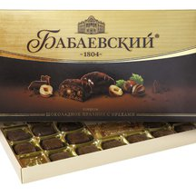 Конфеты в коробке Бабаевский Шоколадное пралине с орехам